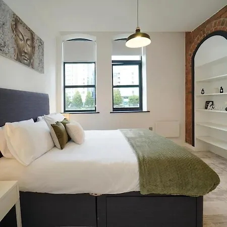 Апартаменты Stylish & Elegant Centre Лидс