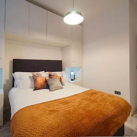 Stylish & Elegant Centre