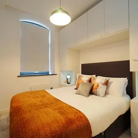 Stylish & Elegant Centre